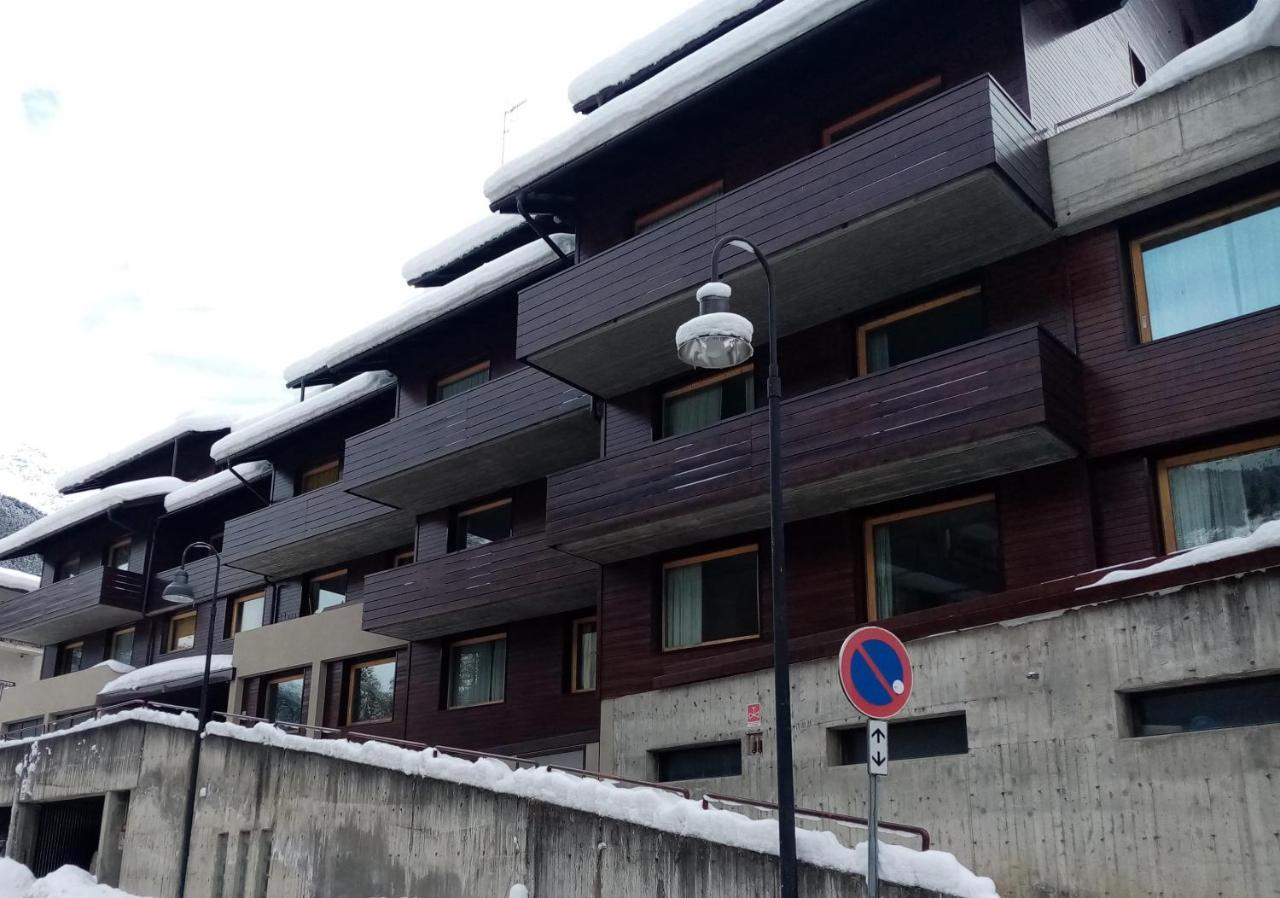 Comodo Alloggio Con Accesso Diretto Alle Piste Santa Caterina Valfurva Exterior foto